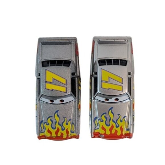 Disney Pixar Cars Diecast #17 Darrell Cartrip & #11 Mario Andretti Lot of 2 - Picture 6 of 13